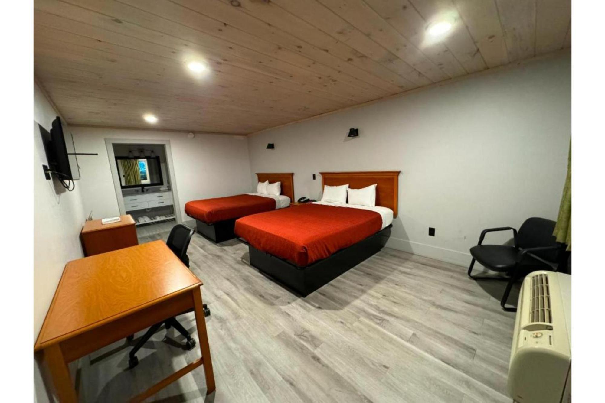 Pigeon Forge River Side Hotel By OYO Eksteriør billede