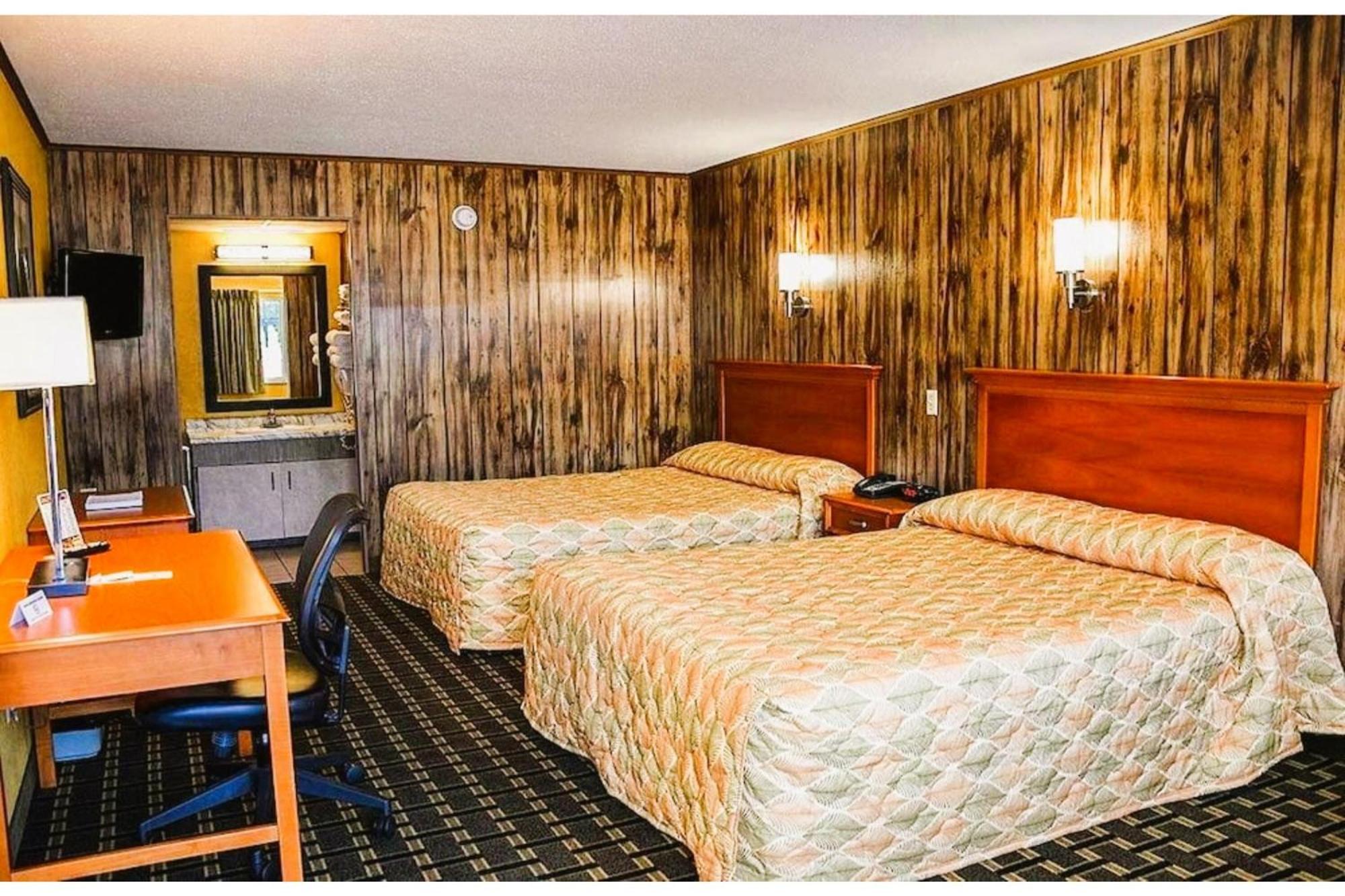 Pigeon Forge River Side Hotel By OYO Eksteriør billede