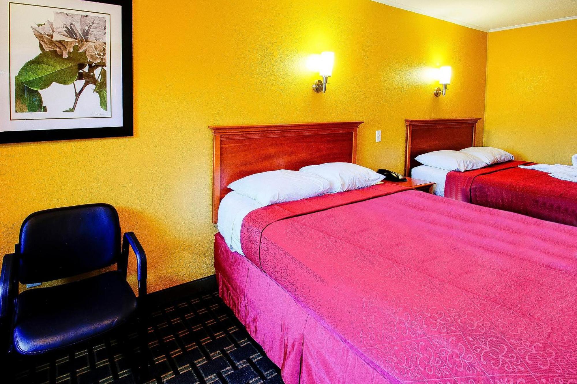 Pigeon Forge River Side Hotel By OYO Eksteriør billede