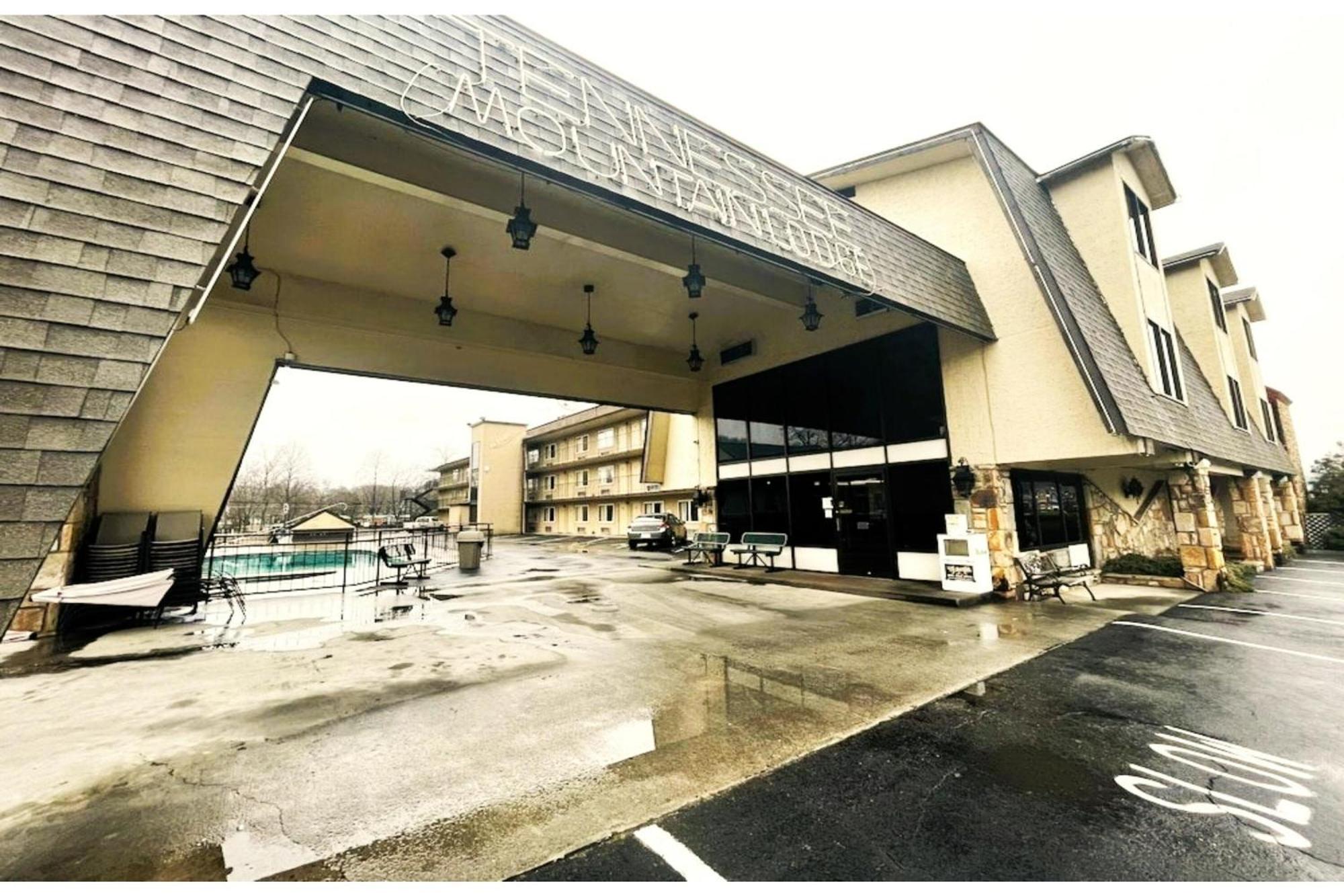 Pigeon Forge River Side Hotel By OYO Eksteriør billede